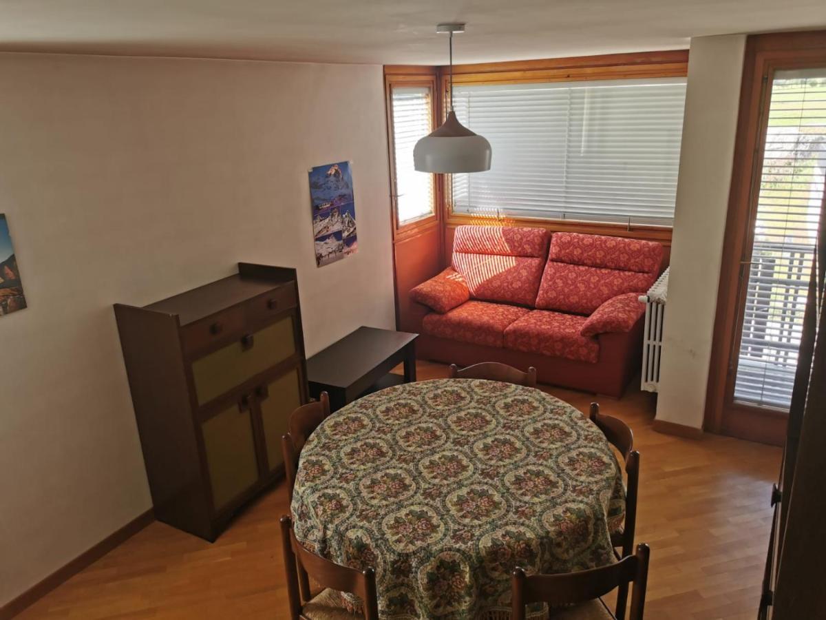 Homey Apartment In The Heart Of Cervinia Бройл-Червиня Екстериор снимка