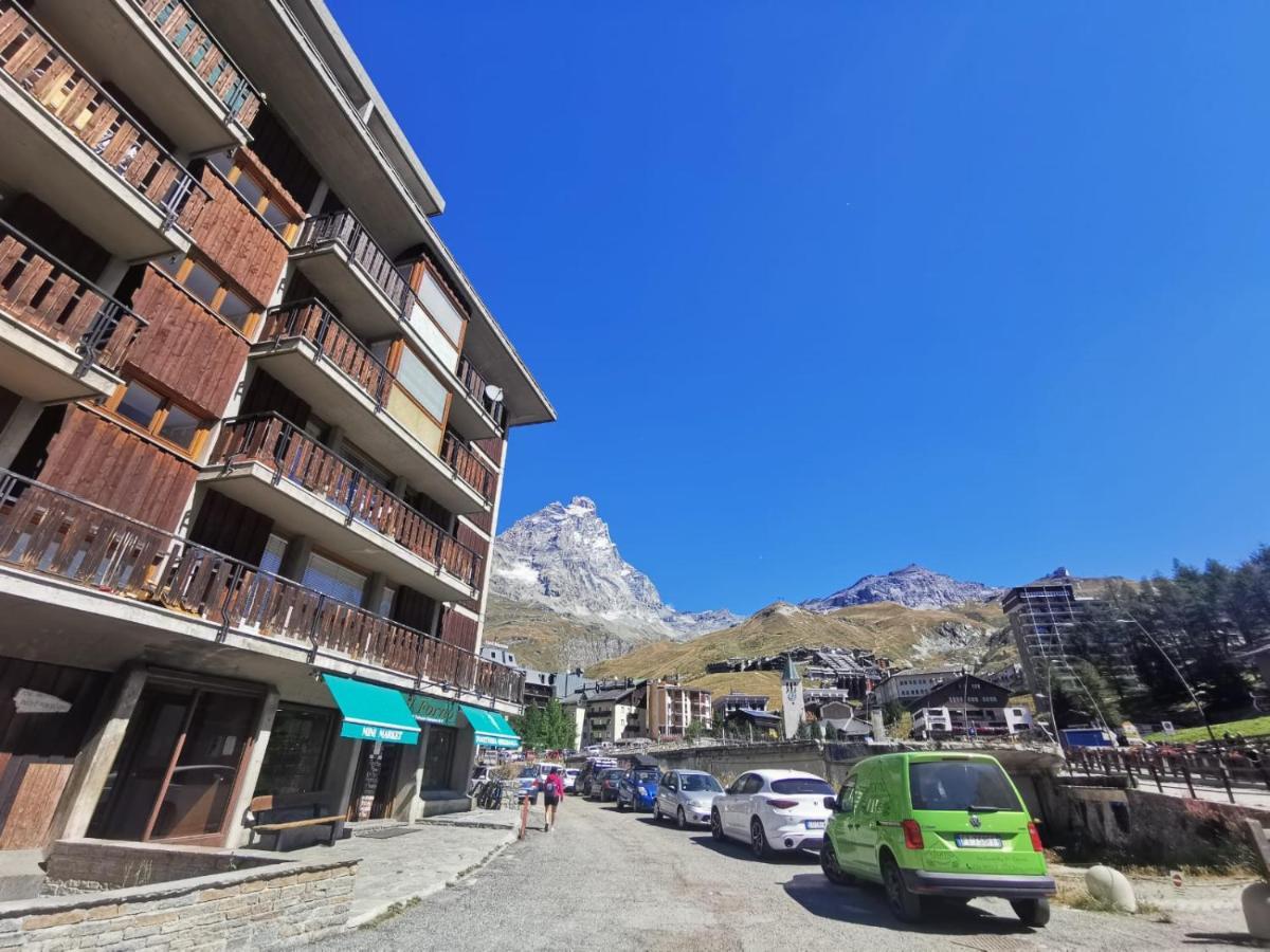Homey Apartment In The Heart Of Cervinia Бройл-Червиня Екстериор снимка
