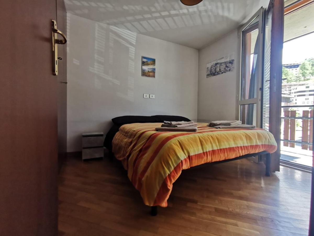 Homey Apartment In The Heart Of Cervinia Бройл-Червиня Екстериор снимка