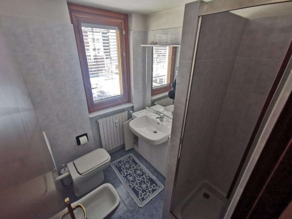Homey Apartment In The Heart Of Cervinia Бройл-Червиня Екстериор снимка