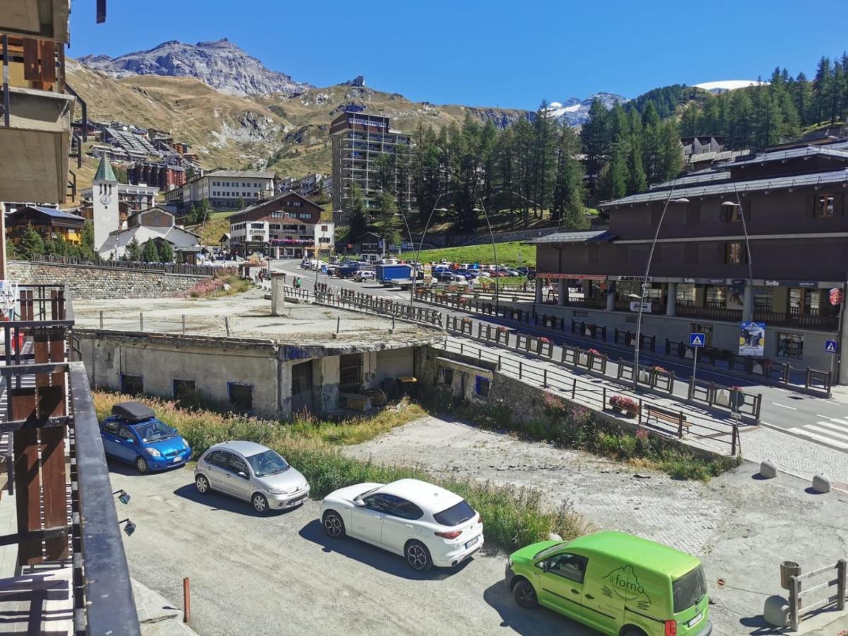 Homey Apartment In The Heart Of Cervinia Бройл-Червиня Екстериор снимка